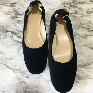 Everlane day heels in black velvet size 10